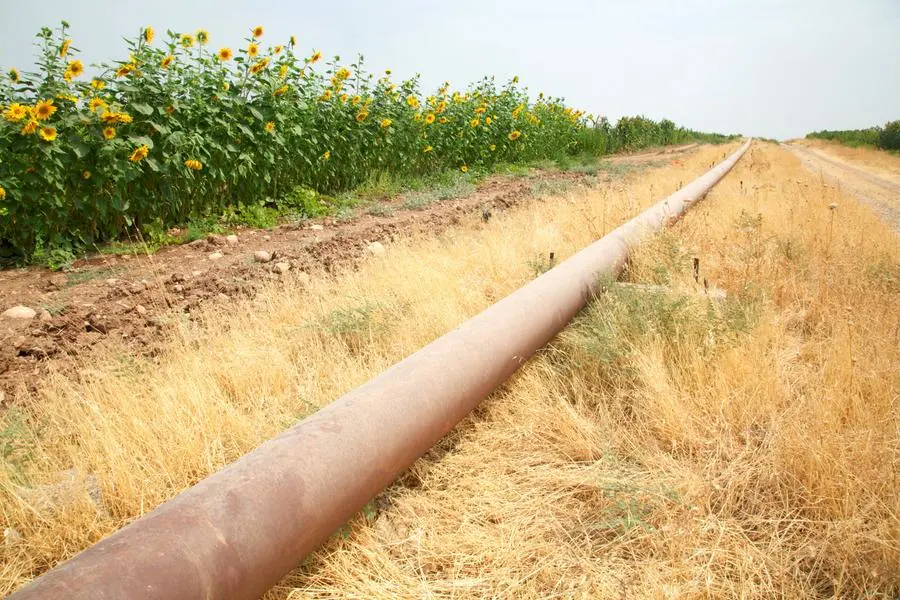 FILE PHOTO: The Iraqi- Turkish pipeline is seen in Zakho district of the Dohuk Governorate of the Iraqi Kurdistan province, Iraq, August 28, 2016. REUTERS/Ari Jalal/File Photo , Reuters/REUTERS