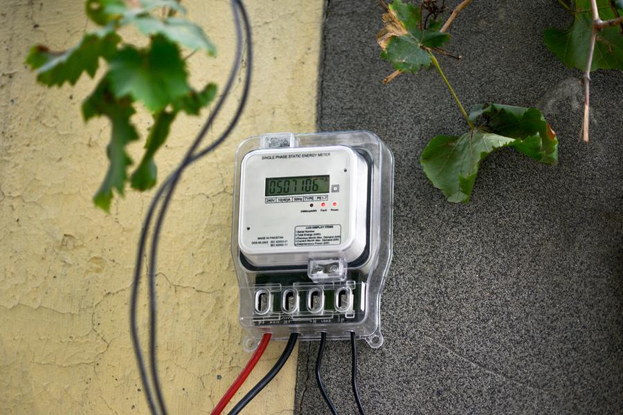 Qatar: Kahramaa completes smart electricity meter installation