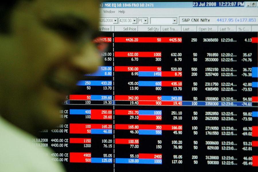 Global stocks steady as US-Iran talks, AI keep market on edge