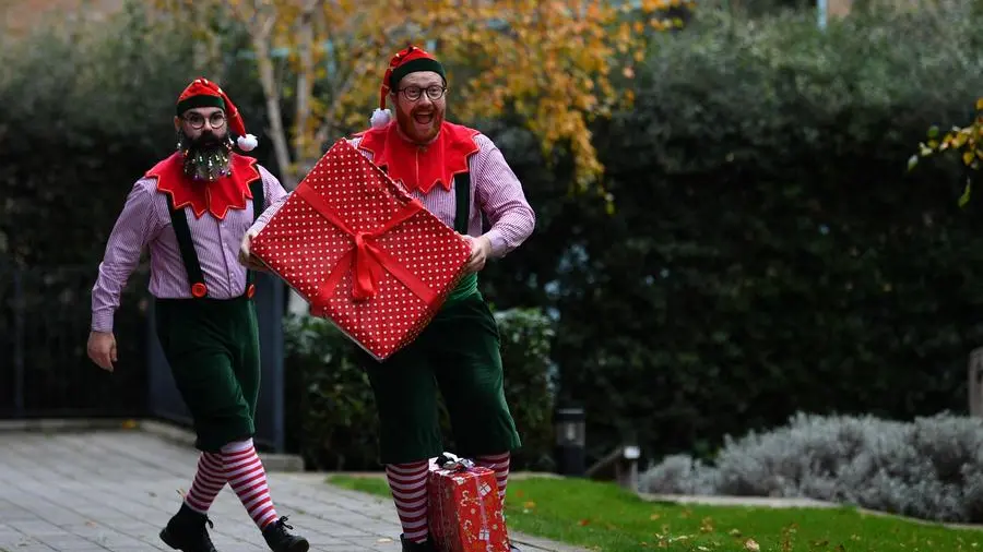 Brits kindle Christmas spirit with second-hand gifts