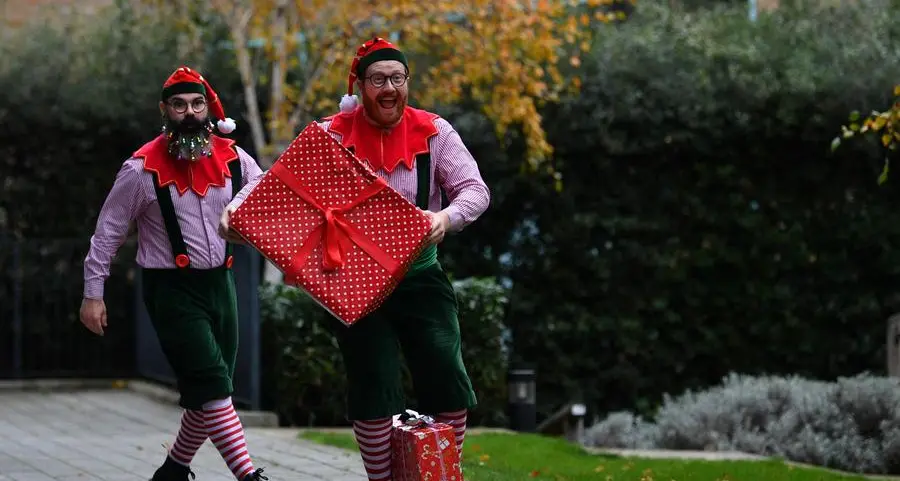 Brits kindle Christmas spirit with second-hand gifts