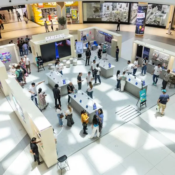 Galaxy Z Fold7 and Galaxy Z Flip7 take center stage at Dubai Mall’s latest tech destination
