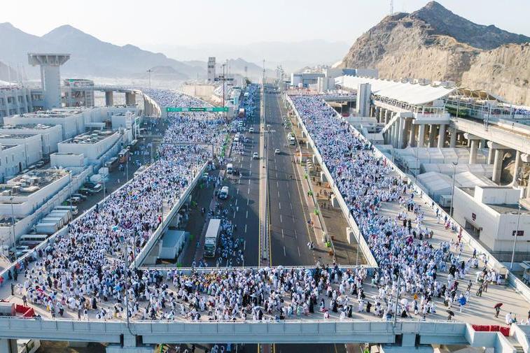 Saudi Interior Ministry: Visit visas do not permit Hajj