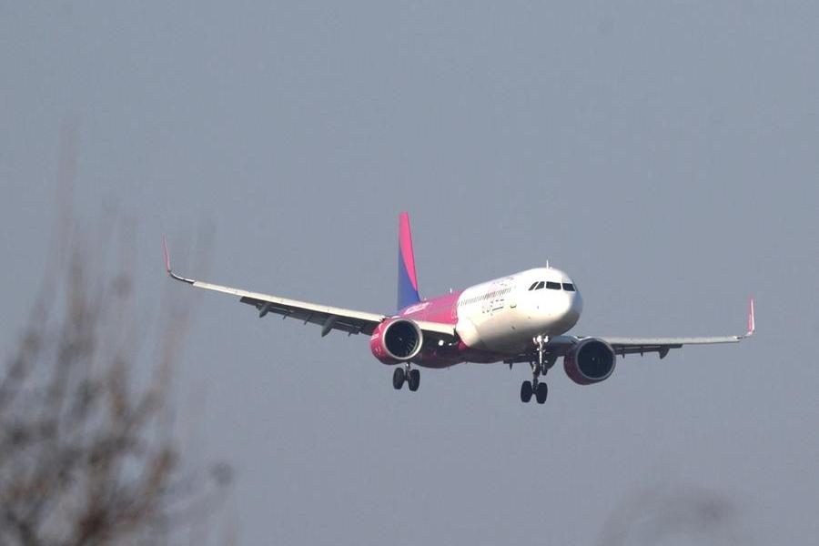 Budget carrier Wizz Air seeks US entry after Middle East retreat