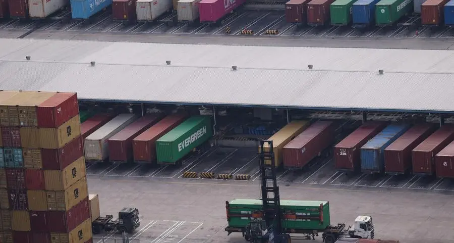 Chinese container ships pass through Strait of Hormuz at second attempt, data shows