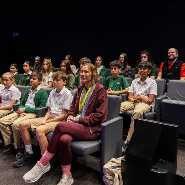 مركز الاستدامة والابتكار التابع لهيئة كهرباء ومياه دبي يستضيف جلسة حوارية ضمن مهرجان طيران الإمارات للآداب