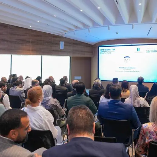 غرف دبي تنظم ندوة \"الخدمة المتميزة\" لتعزيز قدرة القطاع الخاص على الارتقاء بتجربة العملاء بمشاركة 130 من ممثلي مجتمع الأعمال