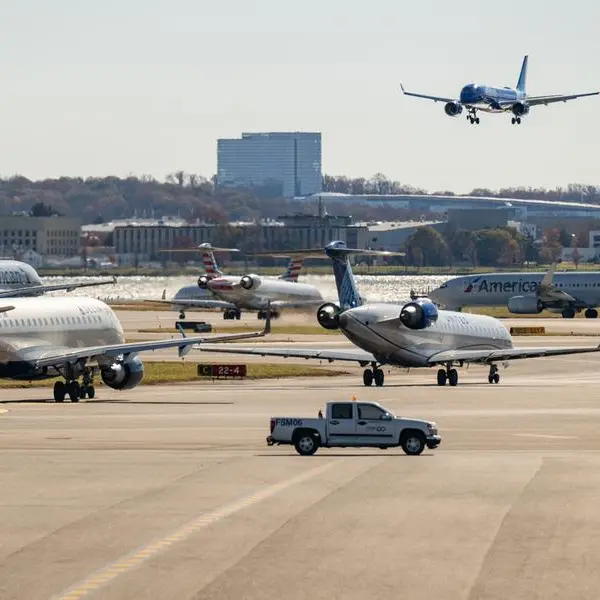 US airlines cancel 1,200 flights Tuesday as shutdown continues