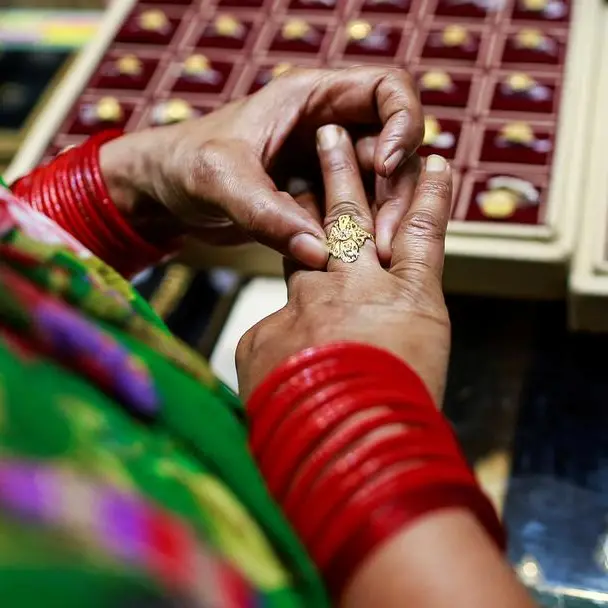 Gold steadies as traders await central bank decisions amid inflation worries