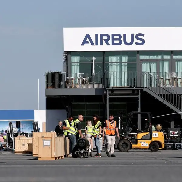 Paris Airshow opens under cloud of India crash, Mideast conflict