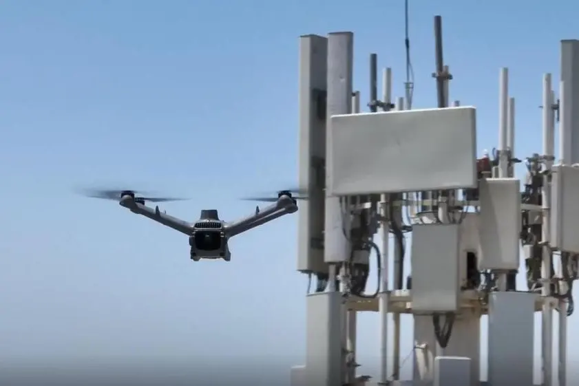 e& UAE revolutionises telecom tower inspections with AI-powered drones. Image courtesy: WAM
