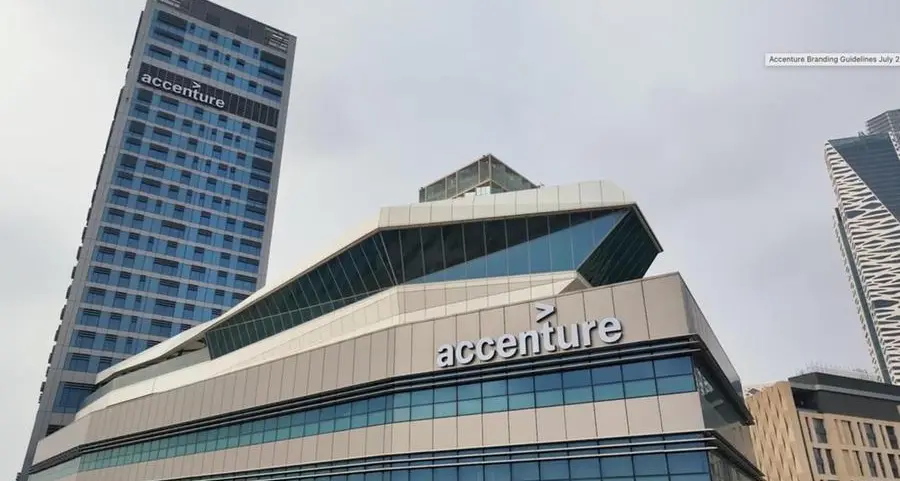 \"أكسنتشر\" تسرّع جهود إعادة الابتكار المدفوعة بالذكاء الاصطناعي في السعودية بافتتاح مركز عالمي للابتكار جديد في الرياض