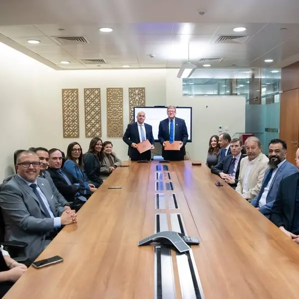 AUS and Emirates Calcium Carbonate Factory sign MoU to strengthen academia and industry collaboration