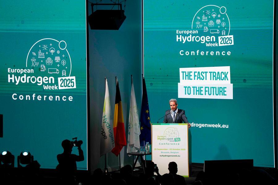 Oman highlights strategic hydrogen delivery framework as Official ...
