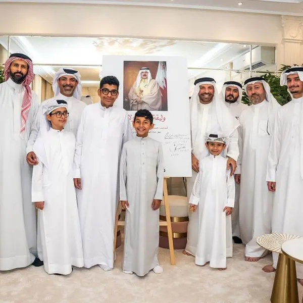 عائلة خليفة أحمد خلفان تجدد العهد والولاء لجلالة الملك المعظم