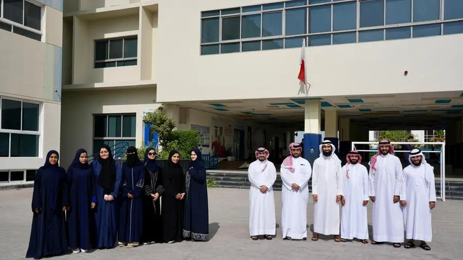 \"مدارس الفلاح الخاصة\" توظف وتدرّب 25 موظفاً بحرينياً عبر برامج \"تمكين\"