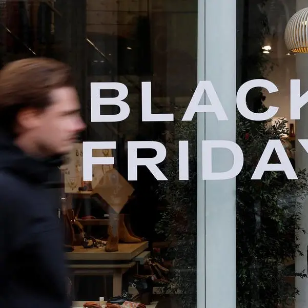 Euro zone consumers continue to see benign inflation path, ECB survey shows