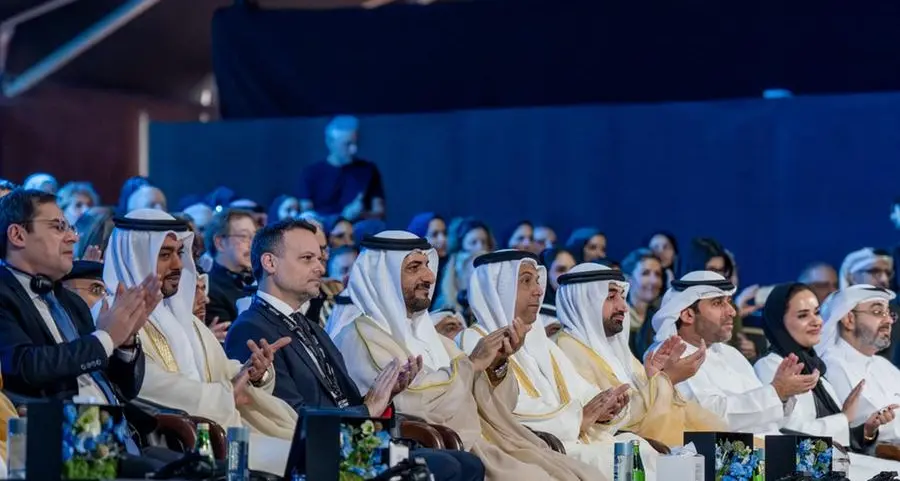 سلطان بن أحمد القاسمي يشهد انطلاق الدورة العاشرة من المهرجان الدولي للتصوير \"اكسبوجر\"