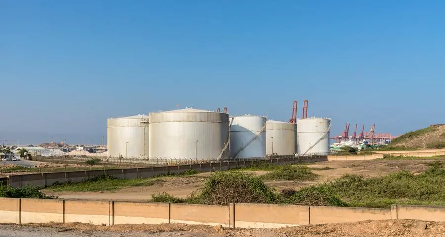 Oman oil price drops by 10 cents