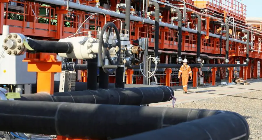 Kazakhstan's oil output decline slows in December, source says