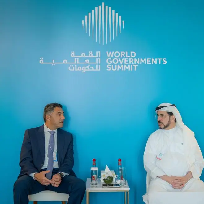 هيئة كهرباء ومياه دبي تبحث فرص التعاون الاستراتيجي في الاستدامة والطاقة النظيفة والذكاء الاصطناعي والبنية التحتية المستقبلية مع \"مصدر\" و\"شنايدر إلكتريك\" و\"سيرفيس ناو\"