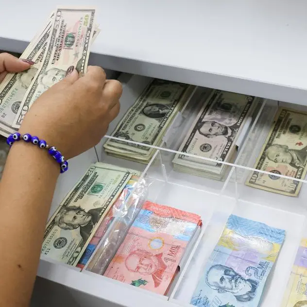 Dollar declines on Middle East truce hopes