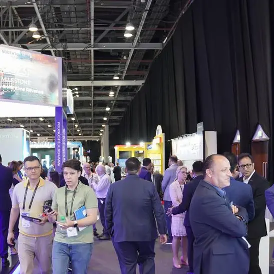 دبي تستضيف النسخة الأولى من معرض \"سات إكسبو\" في خطوة لرسم ملامح مستقبل اقتصاد الفضاء العالمي