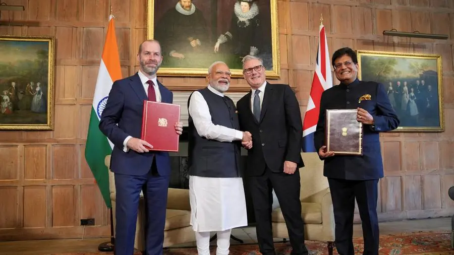 Britain and India sign free trade pact during Modi visit