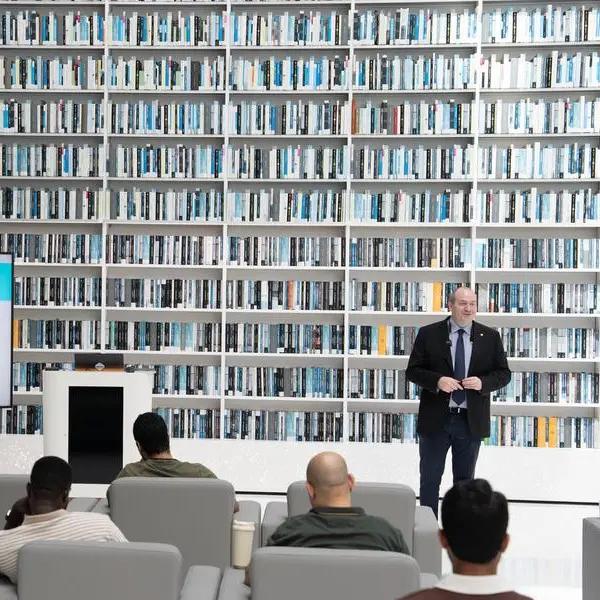 Mohammed Bin Rashid Library discusses leveraging digital intelligence and shaping the future