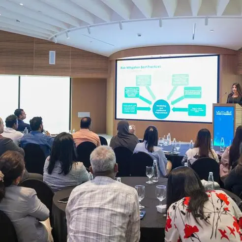 غرف دبي تنظم 4 ورش عمل لتوعية بقوانين منظومة الأعمال بمشاركة 170 من ممثلي القطاع الخاص