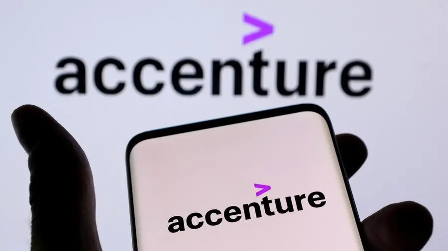 Accenture beats third-quarter revenue estimates