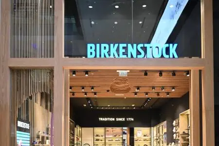 Birkenstock emirates mall store