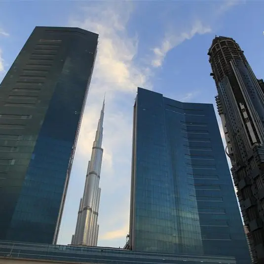 إنفوجرافك: عقارات دبي تتفوق على أبوظبي خلال النصف الأول