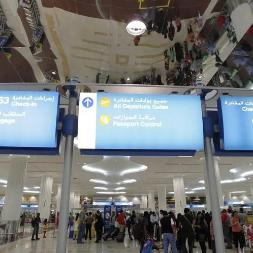 تأخير وتحويل 22 رحلة بمطار دبي الدولي