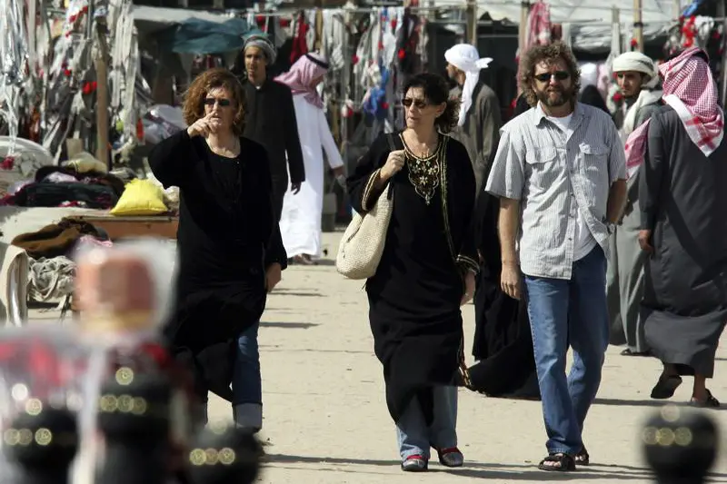سوق عكاظ يحتضن 150 ألفاً من الزوار في أربعة أيام