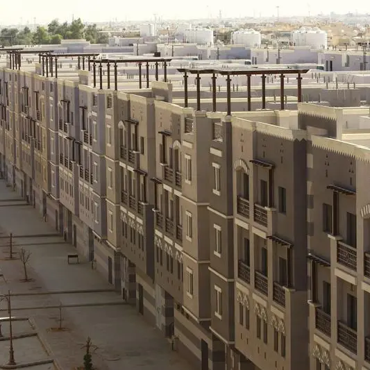 ركود المقاولات وترقب استقرار الأسعار يقلصان مبيعات مواد البناء في السعودية 30%