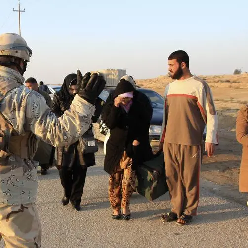 فرار الآلاف من الفلوجة عبر أول مسار آمن يعلنه الجيش العراقي