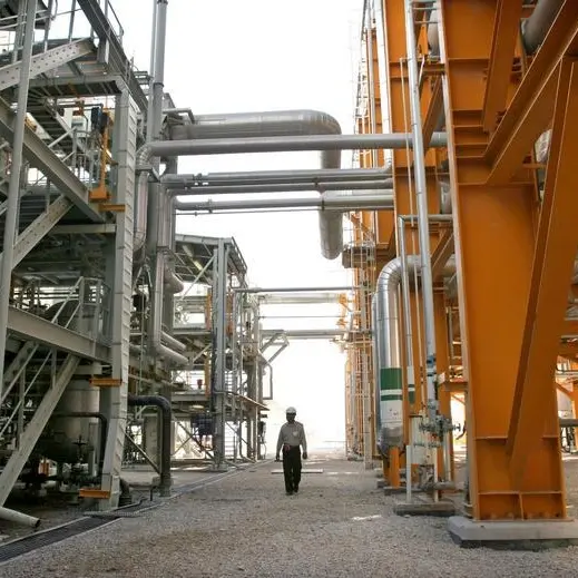 مسؤول: بولندا تجري مباحثات مع إيران بشأن التعاون في قطاع النفط والغاز