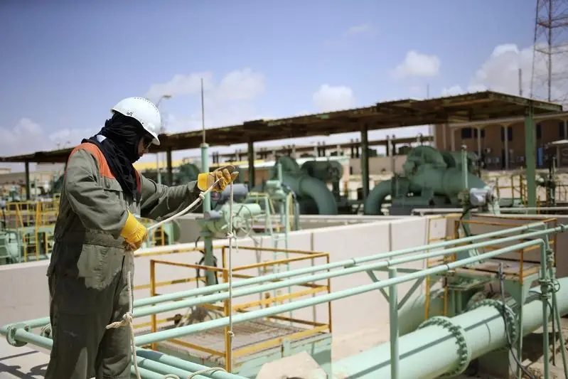 مسؤول: تعليق إنتاج النفط في حقل السرير الليبي بسبب احتجاج بميناء الحريقة