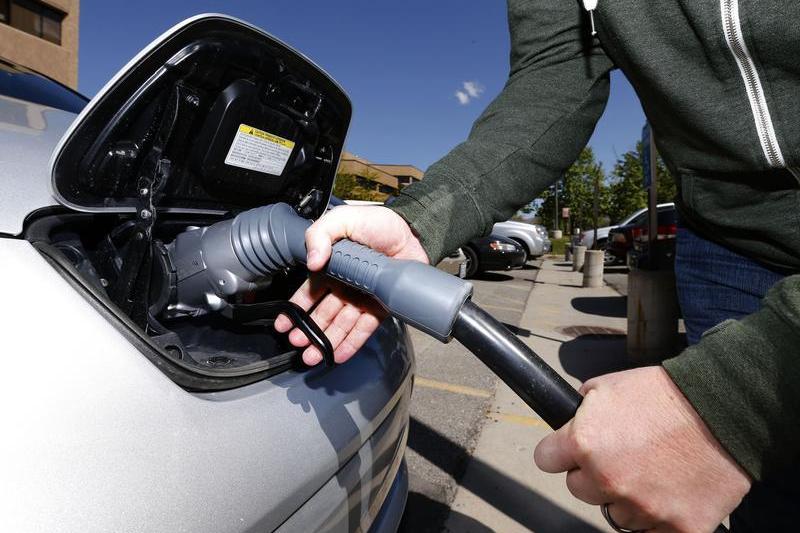 Electric car distributors expect demand to rise in coming years