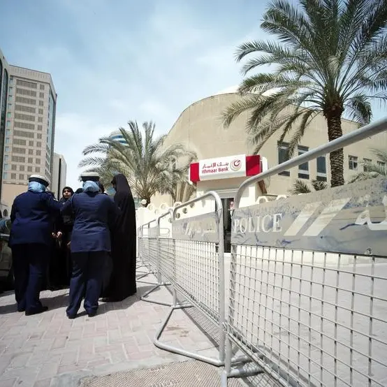 محكمة في البحرين تؤيد حكماً بسجن 3 من أقارب ناشط بارز