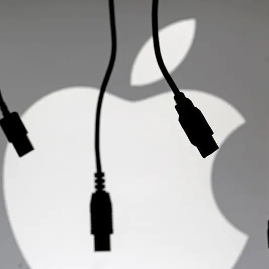 أبل تصلح ثغرة أمنية خطيرة بعد استهداف هاتف معارض إماراتي