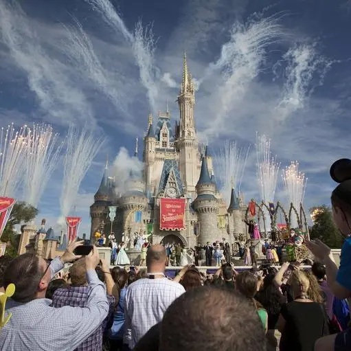 UPDATE 1-Disney posts lower-than-expected profit as ad sales decline