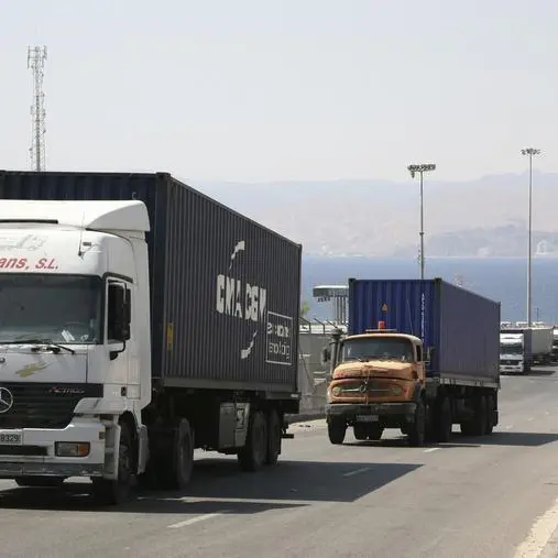 وزير النقل يدعو إلى تسهيل الإجراءات بين الأردن والعراق