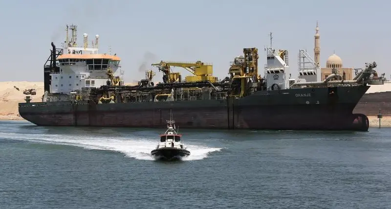 مُحدث- مصر: إنقاذ سفينة بضائع وطاقمها من الغرق قبل عبورها قناة السويس