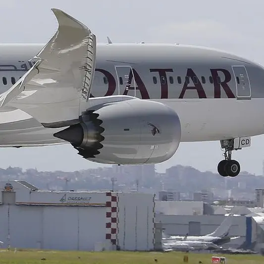 UPDATE 1-Qatar Airways postpones longest route over 'A350 delay'