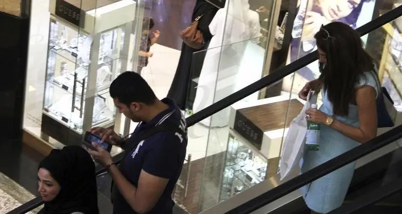 الإمارات الأولى عالمياً في انتشار الإنترنت بين السكان