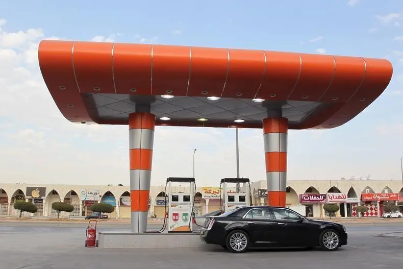 مقال-السعودية لا تغرق سوق النفط قبيل محادثات التجميد