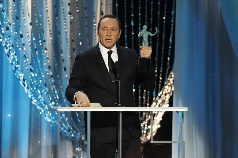 Kevin Spacey accepts the award for Outstanding Performance by a Male Actor in a Drama Series for his role in \"House of Cards\" at the 22nd Screen Actors Guild Awards in Los Angeles, California January 30, 2016.   REUTERS/Lucy Nicholson - RTX24QXC , Lucy Nicholson - RTX24QXC