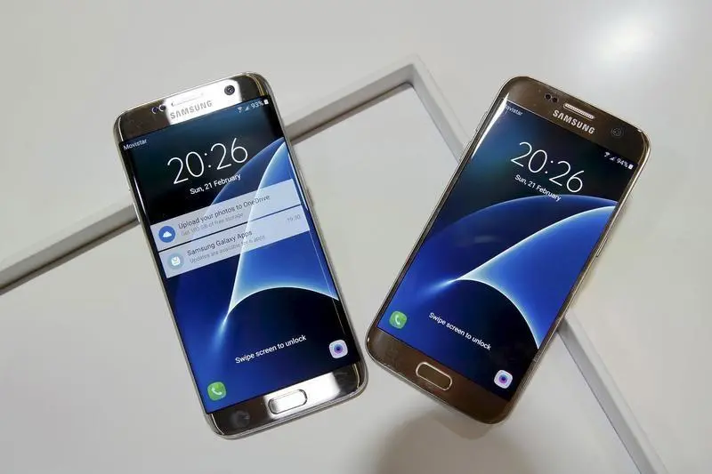 To halt smartphone slide, Samsung rewrites playbook